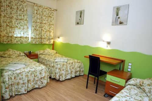 Hostal De La Torre Hostal Economico 바야돌리드 외부 사진